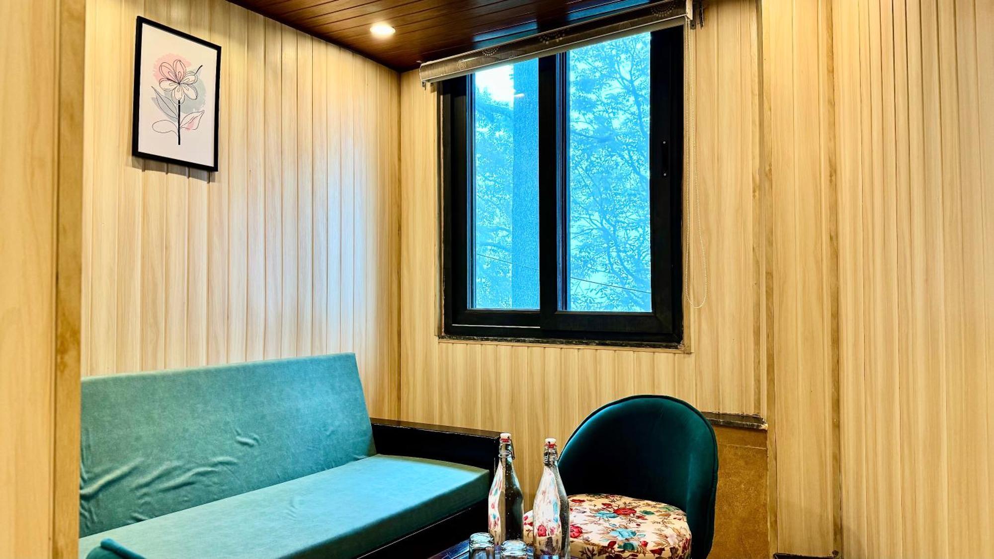 Hotel Pride Inn - 800 Mts From Mall Road 무소리에 외부 사진