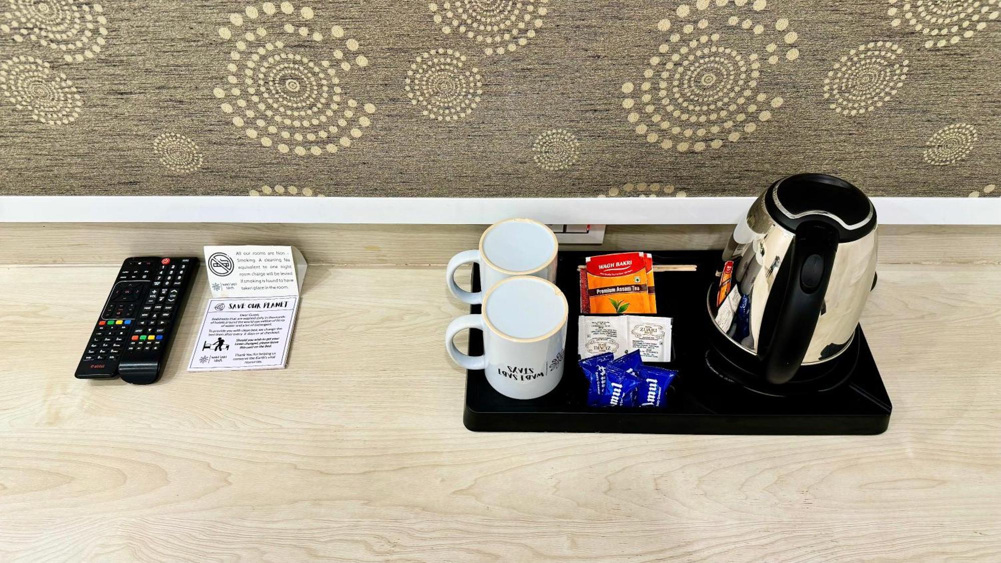 Hotel Pride Inn - 800 Mts From Mall Road 무소리에 외부 사진