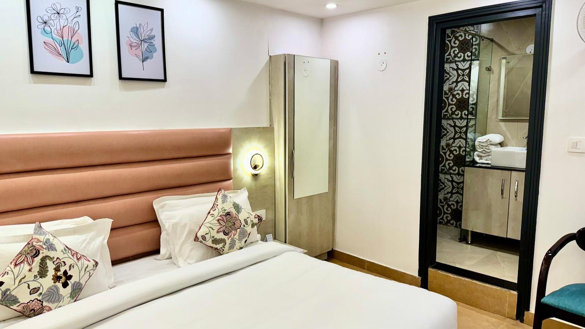 Hotel Pride Inn - 800 Mts From Mall Road 무소리에 외부 사진