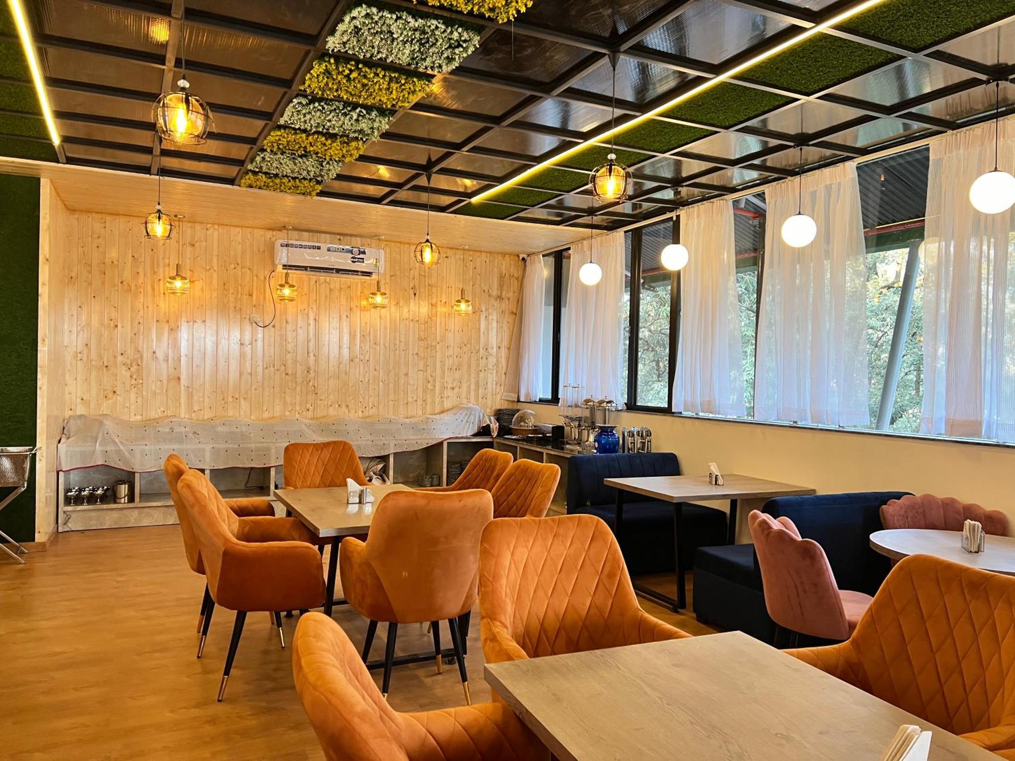 Hotel Pride Inn - 800 Mts From Mall Road 무소리에 외부 사진