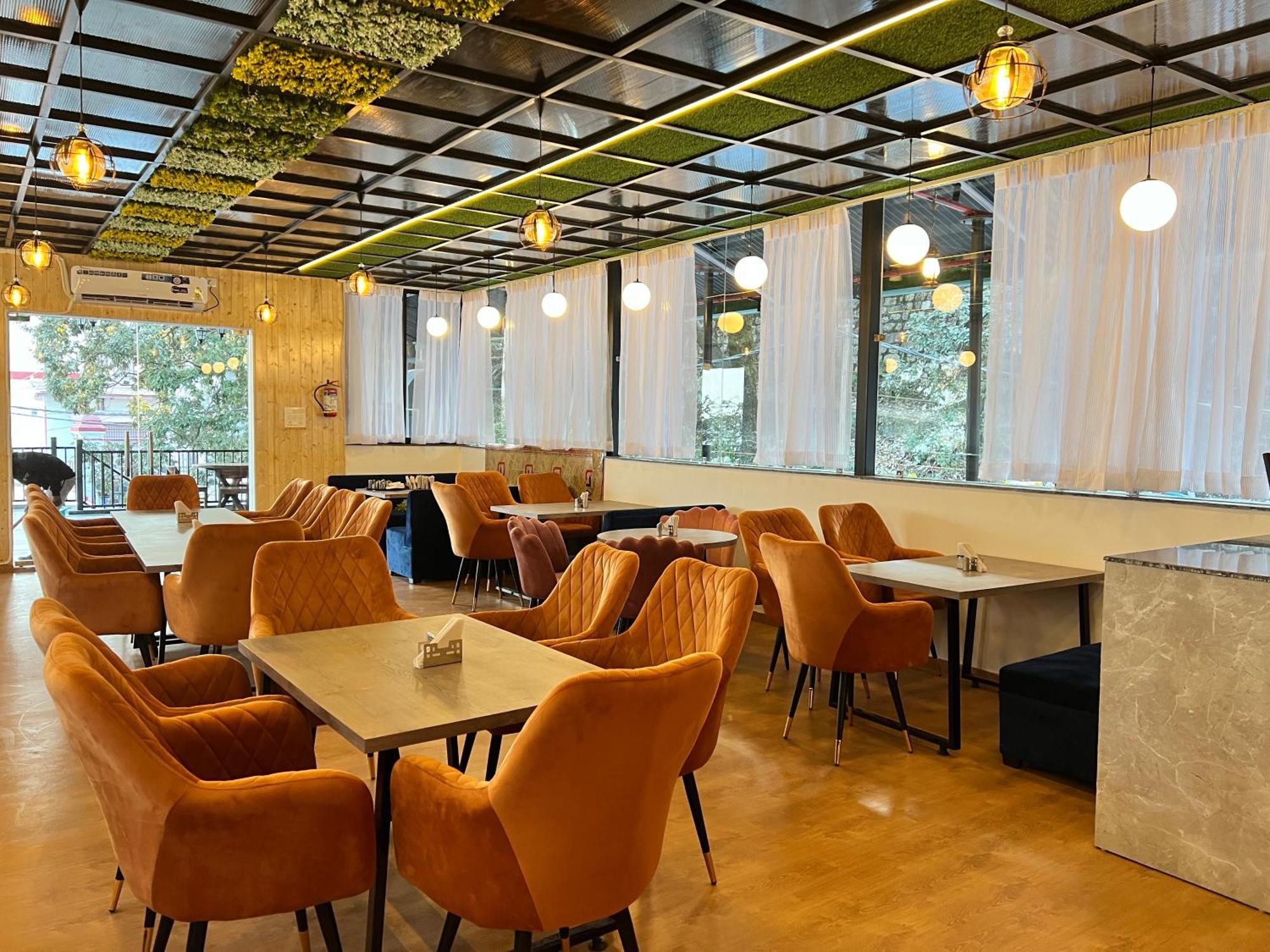 Hotel Pride Inn - 800 Mts From Mall Road 무소리에 외부 사진