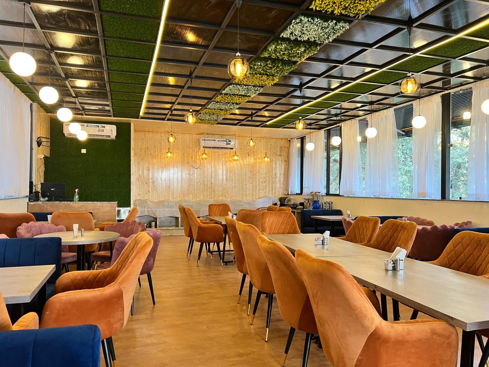 Hotel Pride Inn - 800 Mts From Mall Road 무소리에 외부 사진