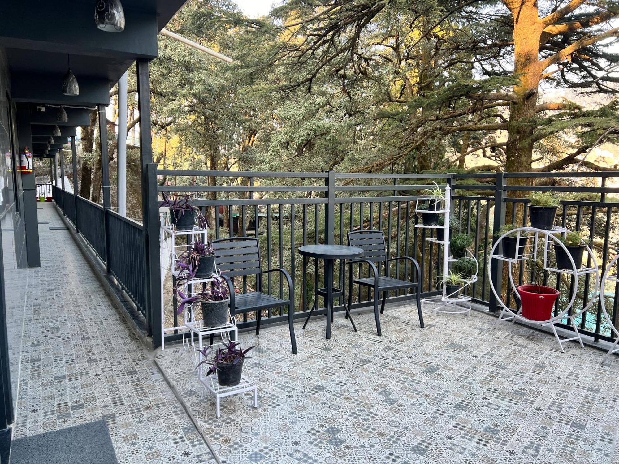 Hotel Pride Inn - 800 Mts From Mall Road 무소리에 외부 사진
